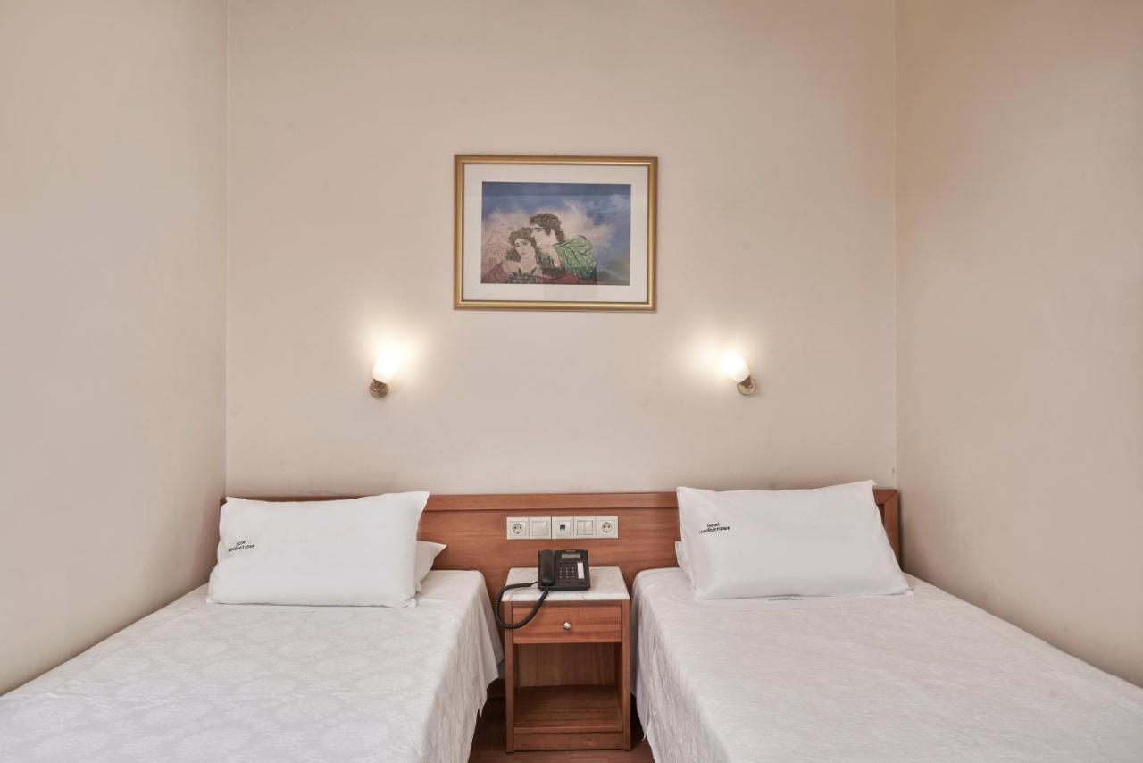 Mediterranee Патра Экстерьер фото